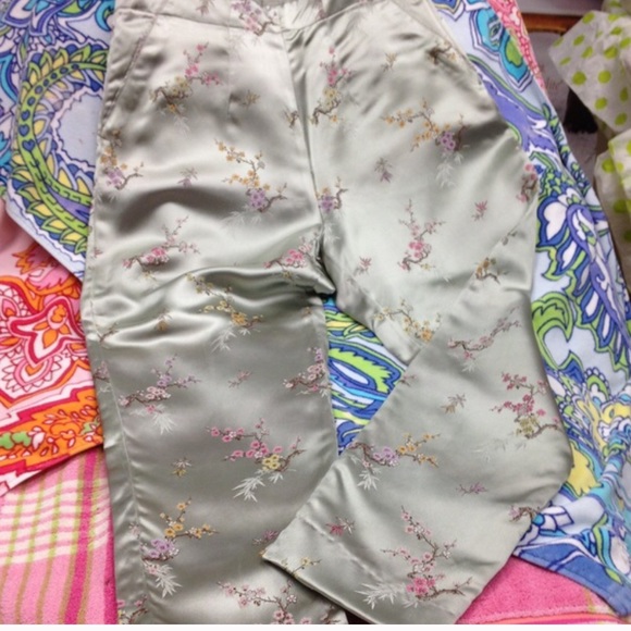 Silk Box Brand Size 10 - Picture 1 of 3